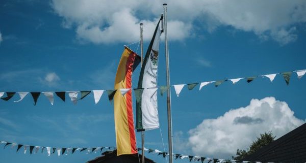 Schützenfestfahnen Schützenplatz